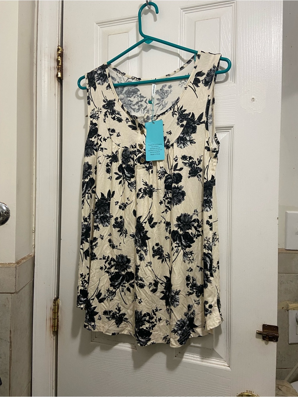 Pop Young Women’s Tunic Top Size L Floral